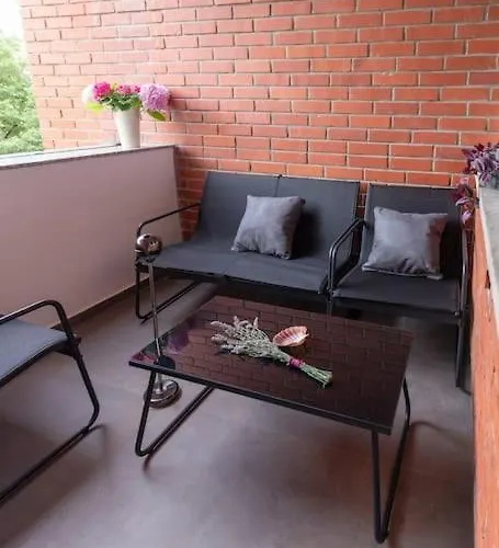Franceska Apartman *