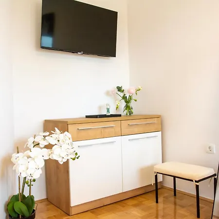 Franceska Apartament *