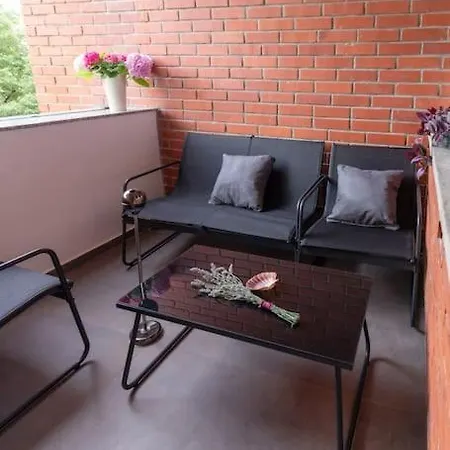 Franceska Apartament *