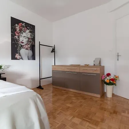 Franceska Apartment